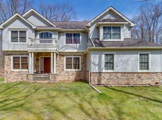 373 Sycamore Dr, East Stroudsburg, PA 18301