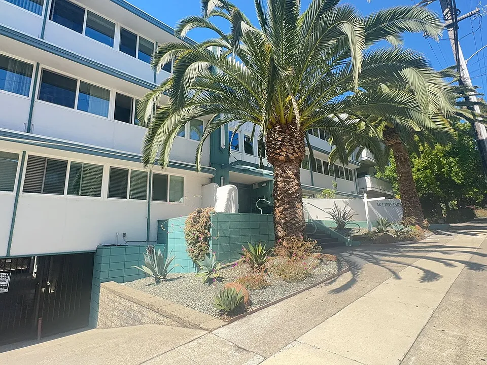 Charming Apartments in Prime Oakland Location!