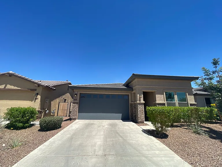 12389 N 173rd Ln — Photo 24