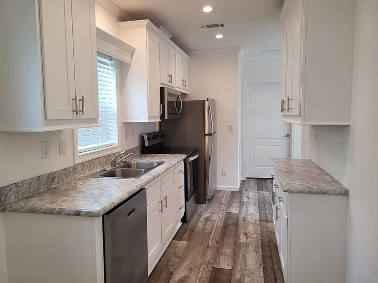 5600 Jennie St #15 — Photo 3