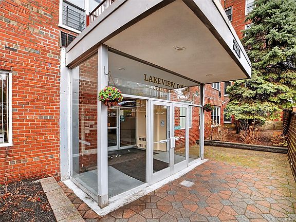3rd image of 3311 Giles Place #2D