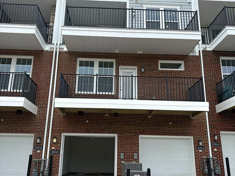10840 Cedar Ave — Photo 5