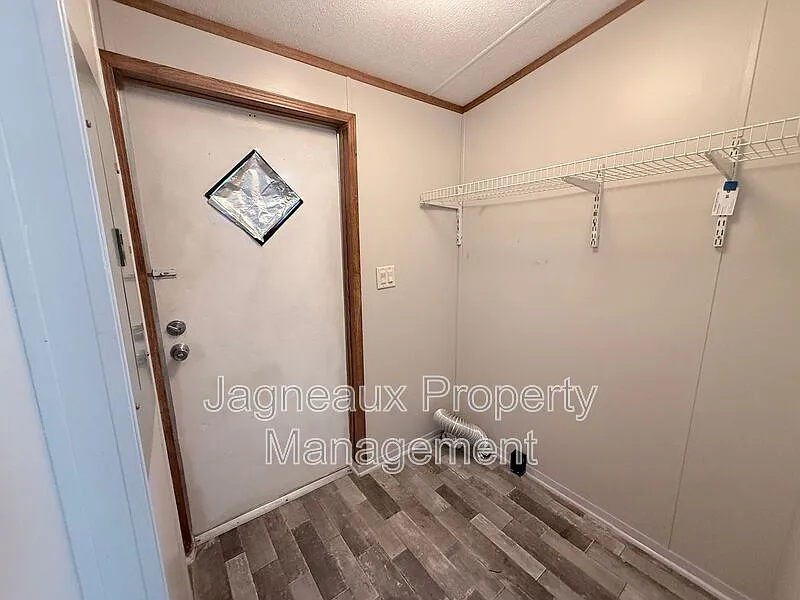 3 bed, 2.0 bath, $1,200 — Photo 4