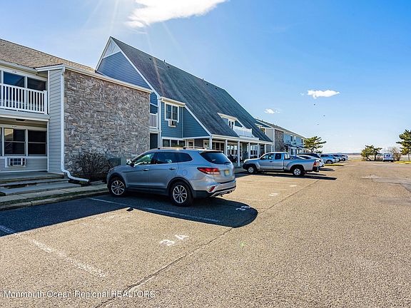 5th image of 100 Seaview Ave #3A