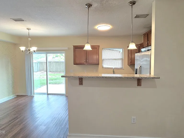 8240 Pear Rd — Photo 10