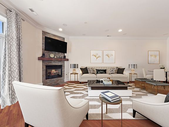 4th image of 4809 N California Ave APT 3E