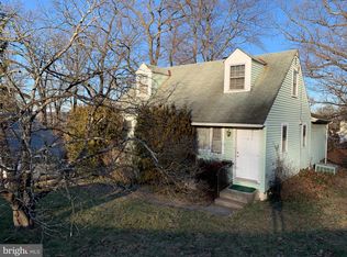 21 Woodview Rd, Malvern, PA 19355