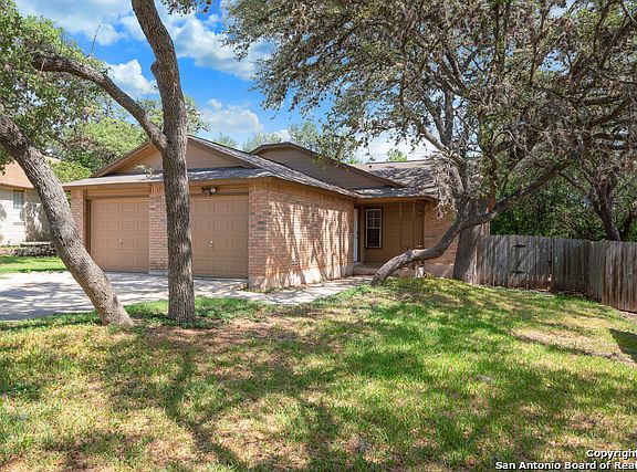 3rd image of 8927 Hambledon Dr