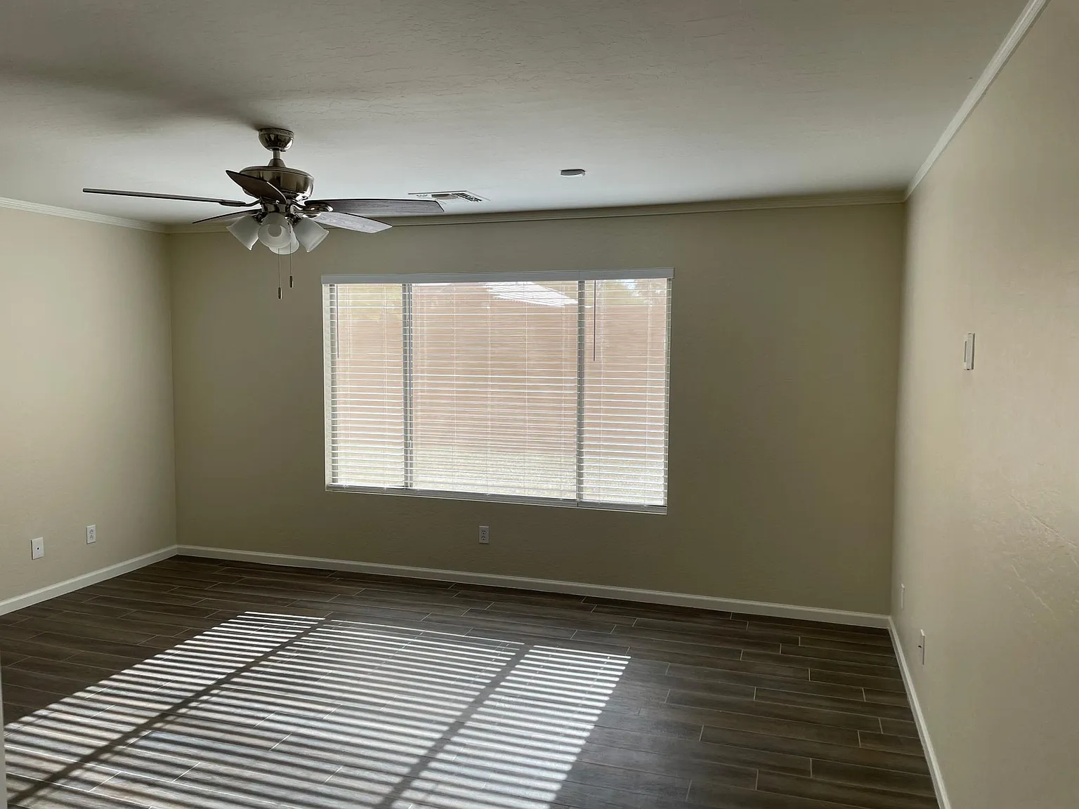 3 bed, 1721 sqft, $2,500 — Photo 3