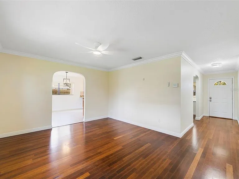5418 Ardmore Dr — Photo 3