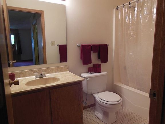 5th image of 1 Sunset Dr APT 1