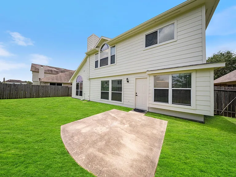 8311 Sierra Hill Ct — Photo 29