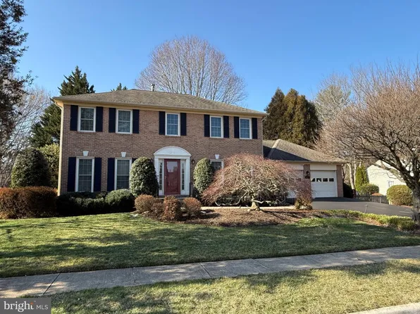 9315 Kilby Glen Dr, Vienna, VA 22182