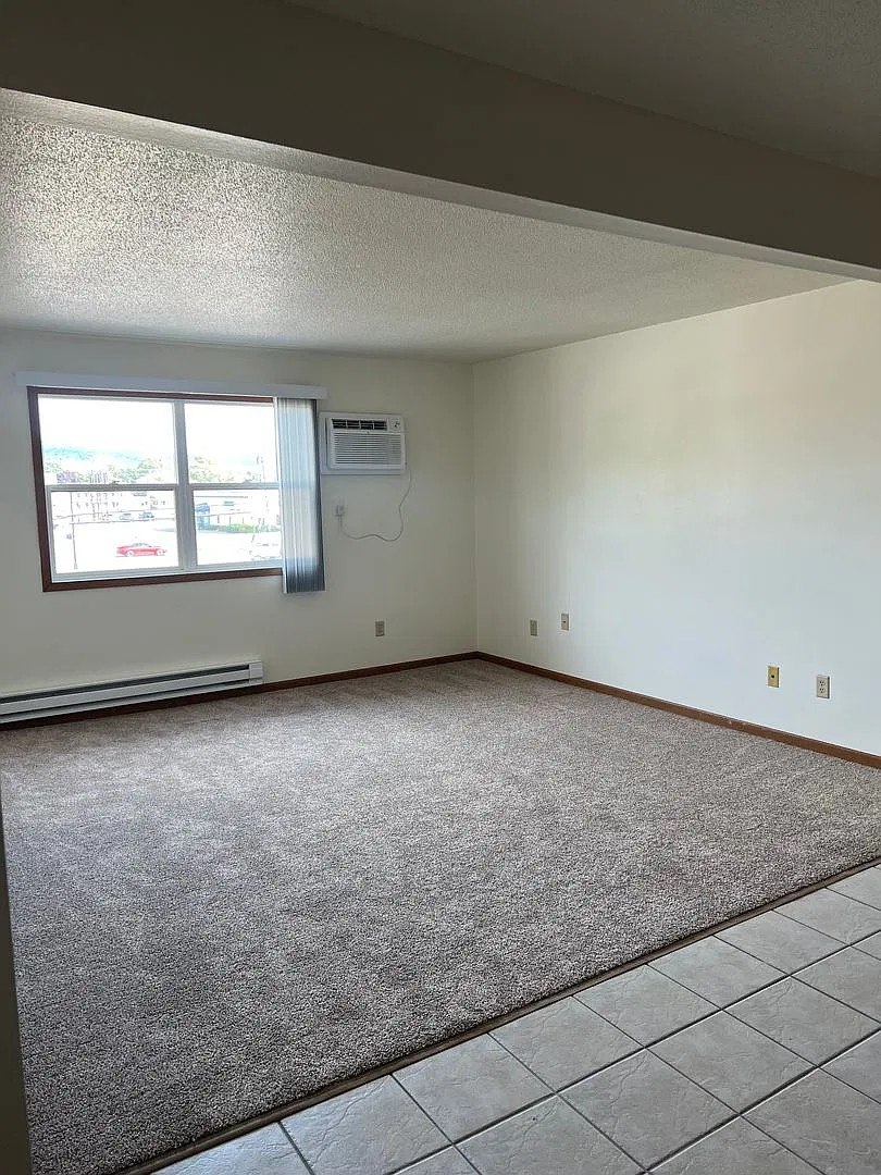 150 Sumner Street — Photo 2
