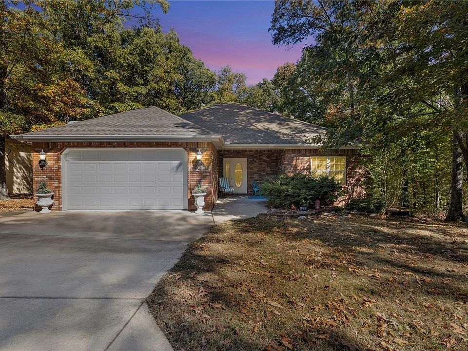 1st image of 21 Coventry Dr