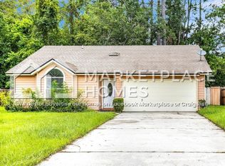 1533 Kingfisher Ln N, Jacksonville, FL 32218