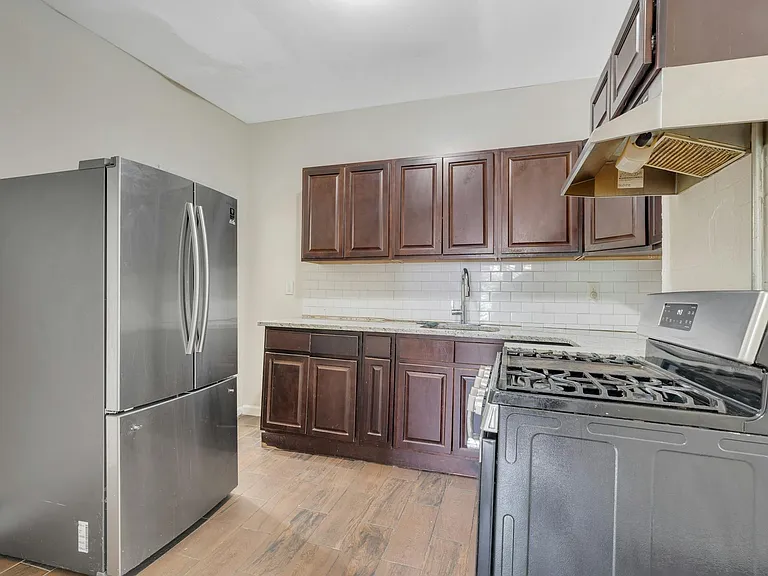86 Eaton Pl #3 — Photo 13