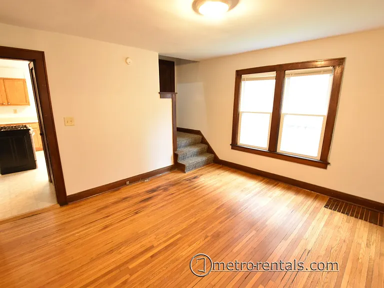 238-240 W Pacemont Rd — Photo 9
