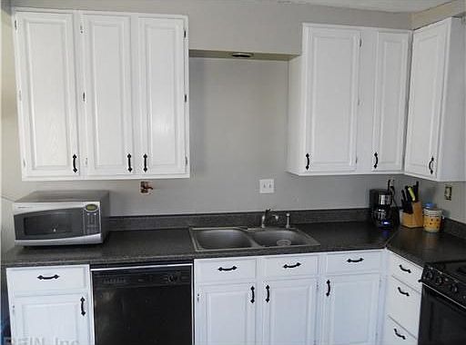 3rd image of 1533 Leckie St