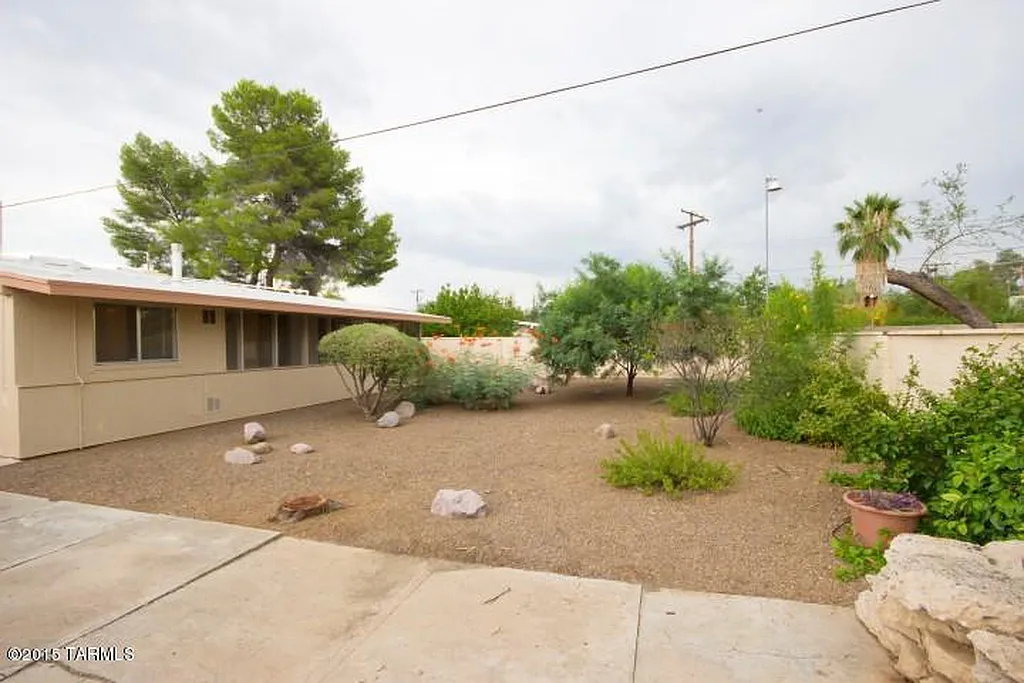2309 N Madelyn Cir — Photo 3