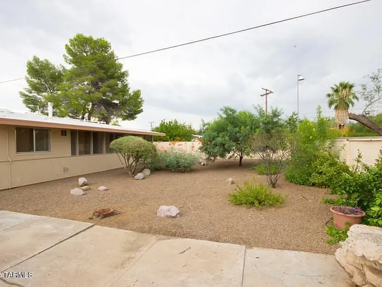 2309 N Madelyn Cir — Photo 3