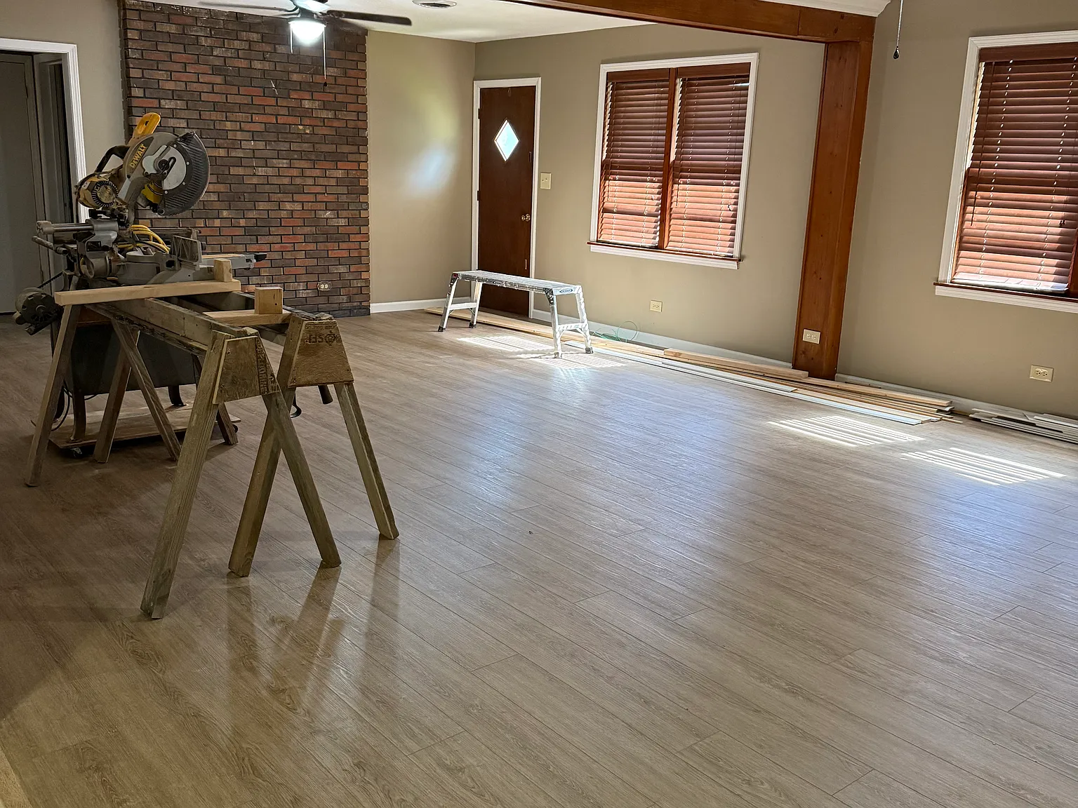 4 bed, 1890 sqft, $1,400 — Photo 1