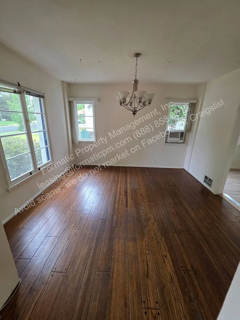 4 bed, 3.0 bath, 1920 sqft, $5,500 — Photo 4