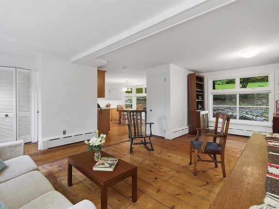 4th image of 115 Somerstown Road
