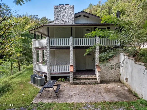 3250 Progress Hill Blvd, Pigeon Forge, TN 37863