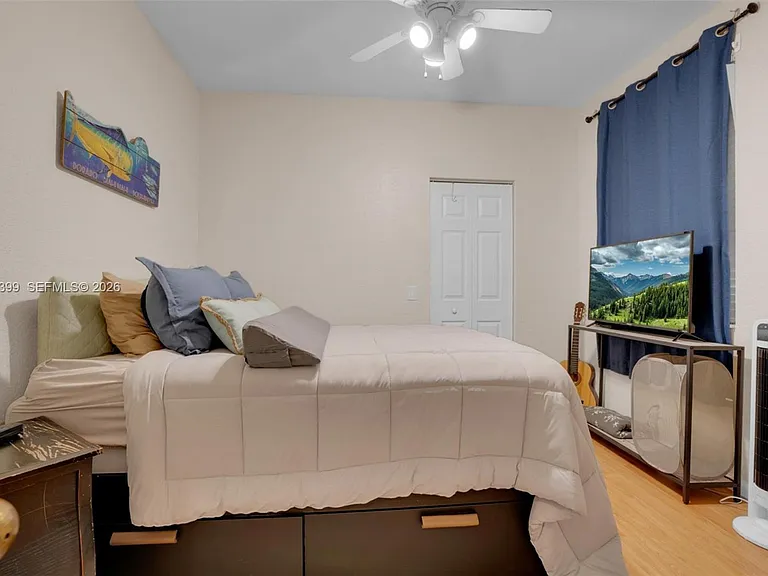 899 Phoenix Way — Photo 17