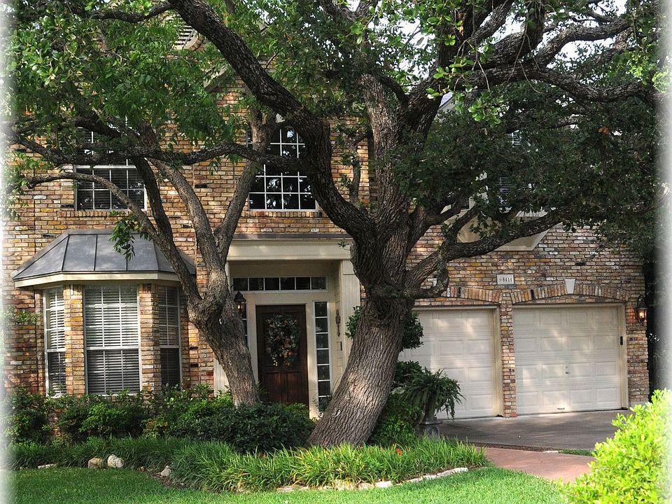 Front Yard Has Terrific Curb Appeal
