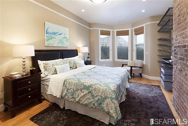 1st image of 2013 1/2 Oak St