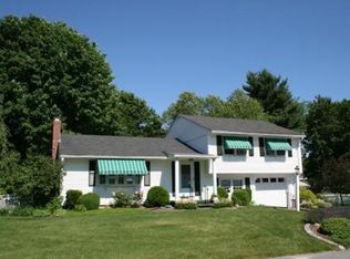 21 Greenwich Ave, Leominster, MA 01453