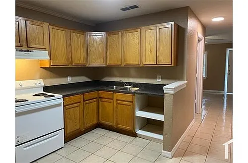7770 County Road 2193 Photo 1