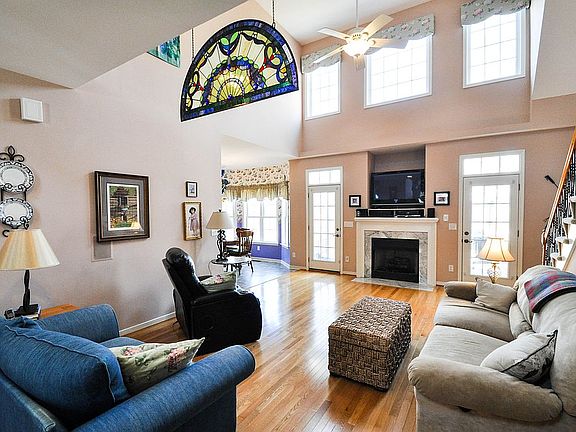 3rd image of 9230 Eagle Cove Cir
