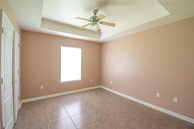 505 N Holly St — Photo 7