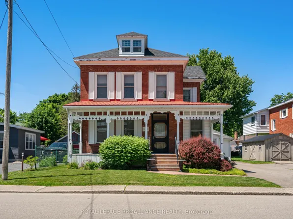 568 James St W, Prescott, ON K0E 1T0