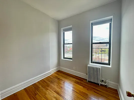 Rented by J PRESTON AND ASSOCIATES INC | media 9