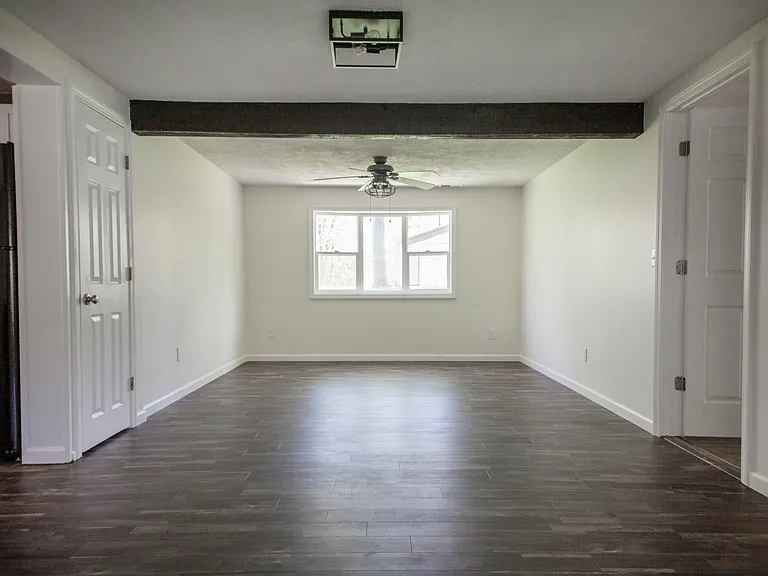 15745 Grace St — Photo 10