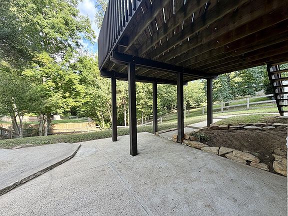 5th image of 10258 Cardigan Dr