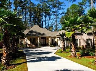 1710 Old Mandeville Ln, Mandeville, LA 70448
