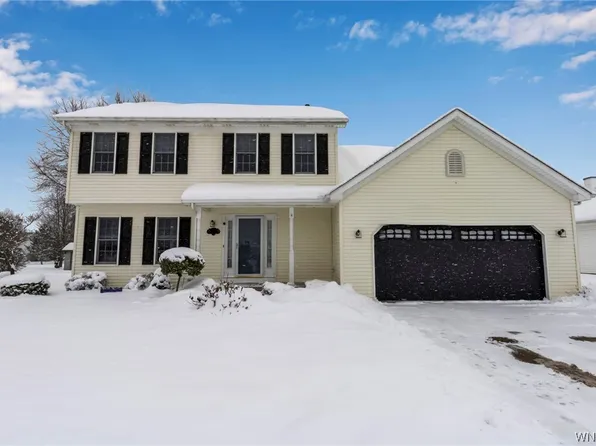 3310 Blossom Ln, North Tonawanda, NY 14120