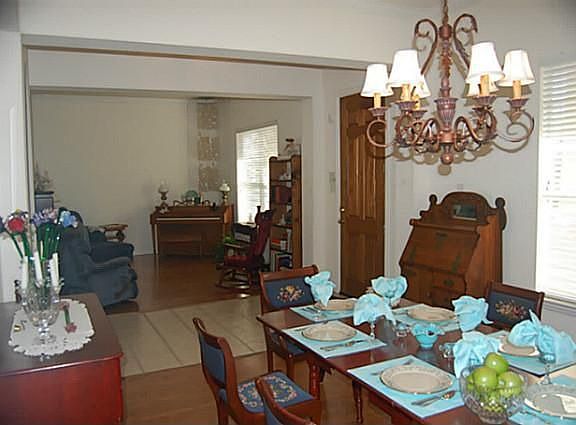 5th image of 1717 Pecan Grv