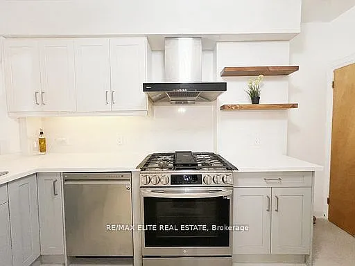299 Robina Ave E — Photo 23