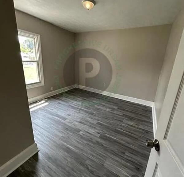 3204 W 73rd St — Photo 14