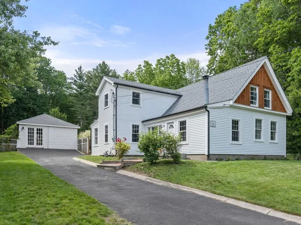 755 Center St, Hanover, MA 02339