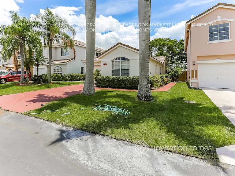 7201 Vaca Key Way — Photo 3
