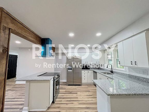 5th image of 5 Paddock Dr