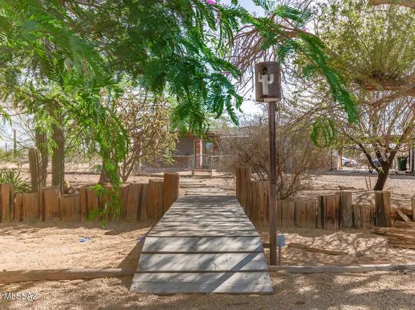 7620 N Steele Dr, Tucson, AZ 85743