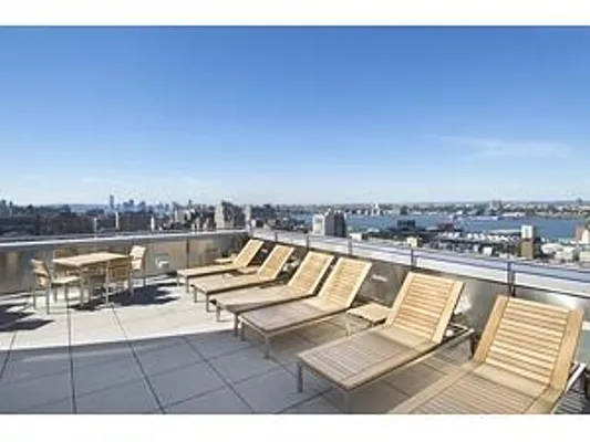 Rented by Lin Pan Realty Group LLC | media 20